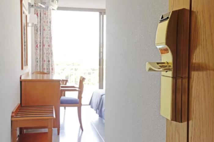 Hotel Casablanca Santa Ponsa Quarto foto