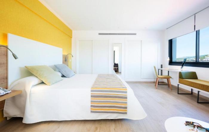 Hotel Casablanca Santa Ponsa Quarto foto